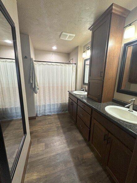 Master Bathroom with Double Vanity - W6936 Maple Terrace Rd