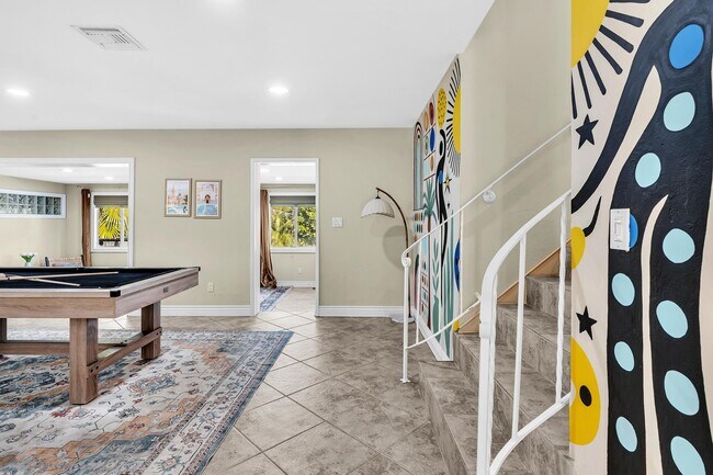 Building Photo - 3450 NE 19th Ave