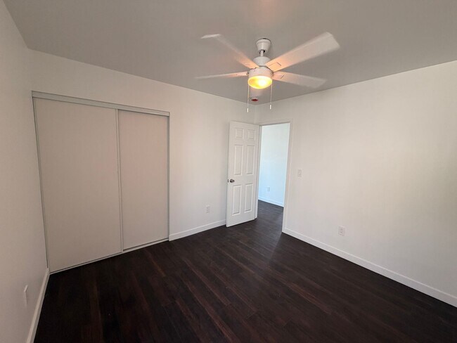 Building Photo - Fully Renovated 2BD/1BA Apartment in San Diego – Parking Included – $2,500/mo