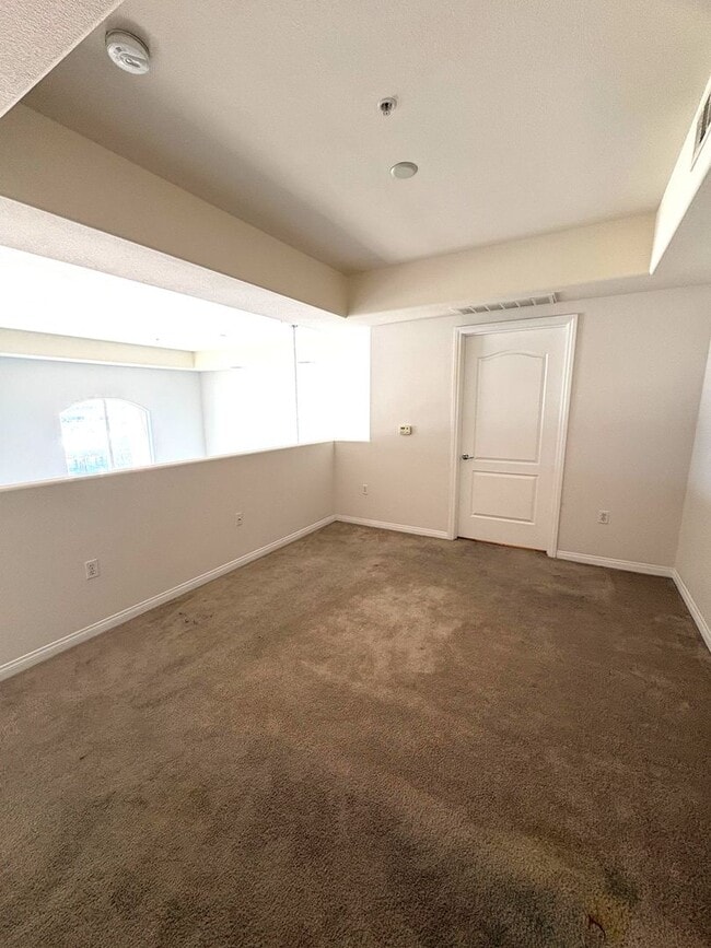 Building Photo - Beautiful, 2 story penthouse loft at the Manhattan condos on the south strip.