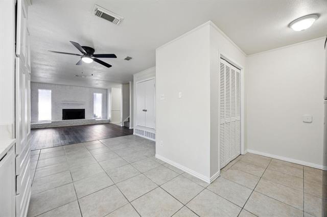 Building Photo - 1624 Brown Trail