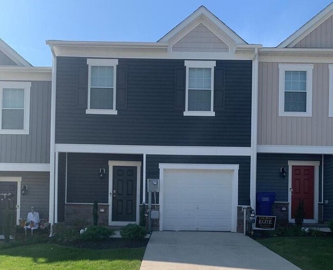 Building Photo - 560 Locust Run Dr