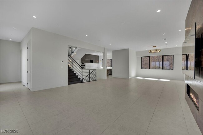 Building Photo - 378 Tranquil Peak Ct