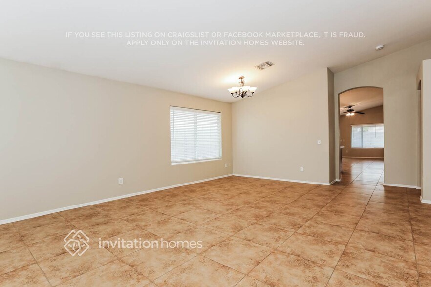 Building Photo - 4073 E Princeton Ave