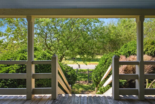 Building Photo - 11826 Colonial Trail W