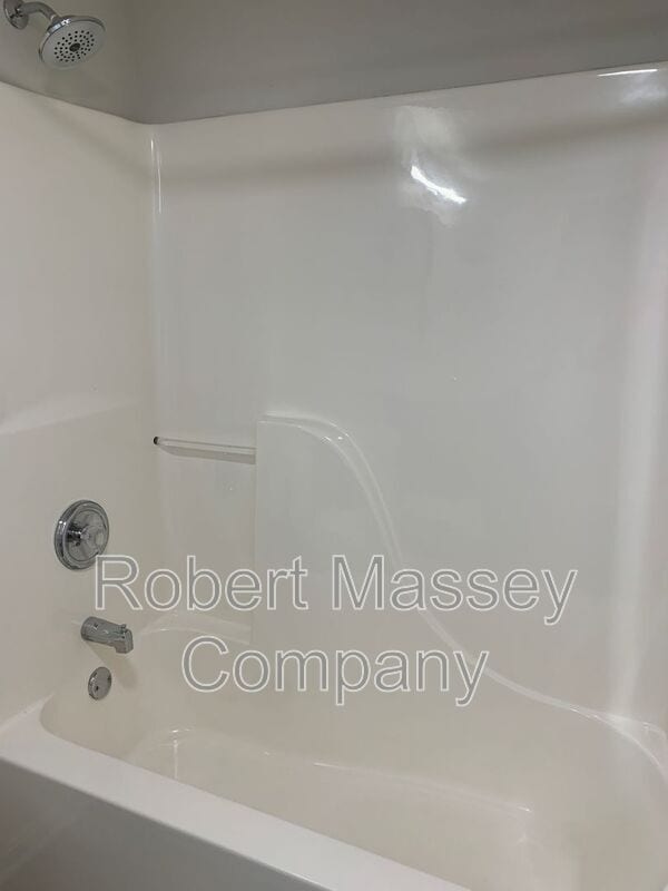 Building Photo - 2745 Grinstead Dr