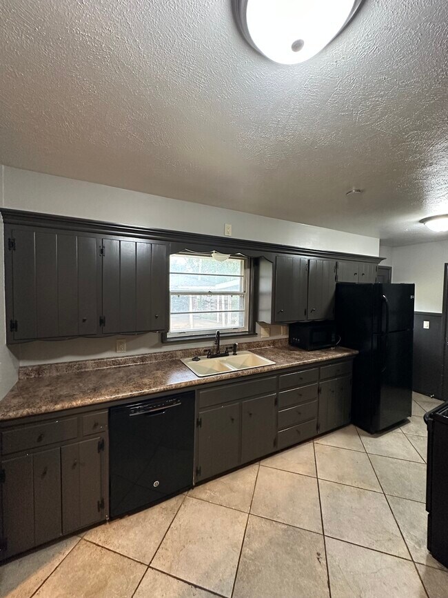 Building Photo - 332 Tullahoma Dr