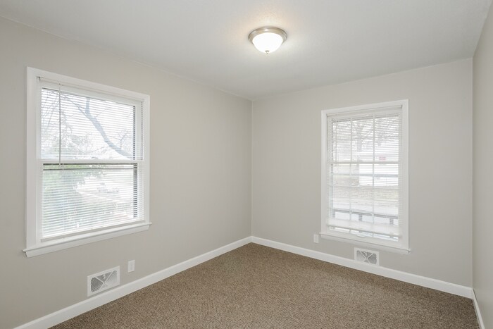 Building Photo - 5238 Overton Ave