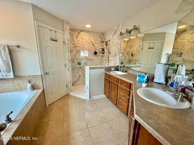 Building Photo - 1149 Carmona Pl
