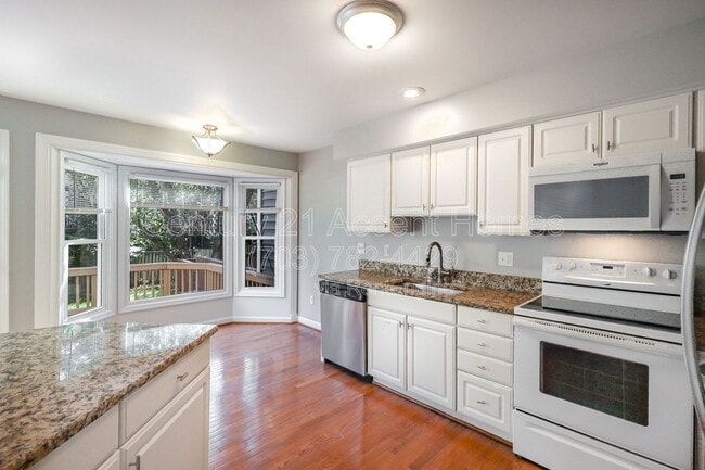 Building Photo - 20964 Promontory Square