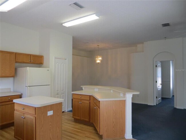 Building Photo - 1012 Torreya Way