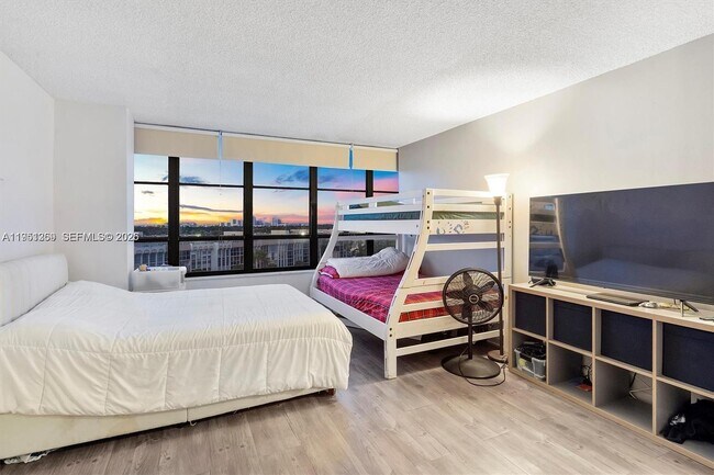 Building Photo - 500 Three Islands Boulevard