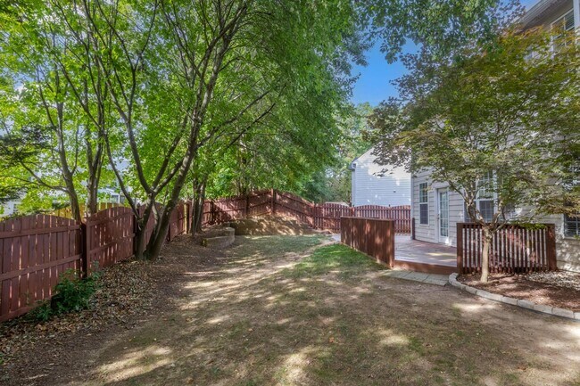 Building Photo - 1007 Brickstone Dr