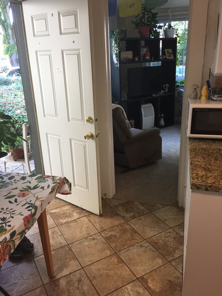 Building Photo - 213 NW 11th St