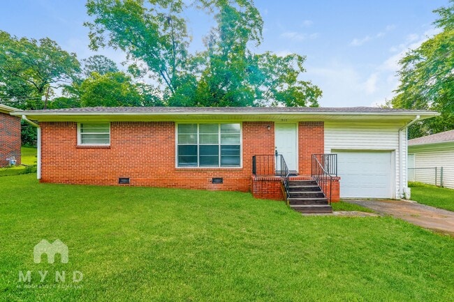 Building Photo - 517 Main St