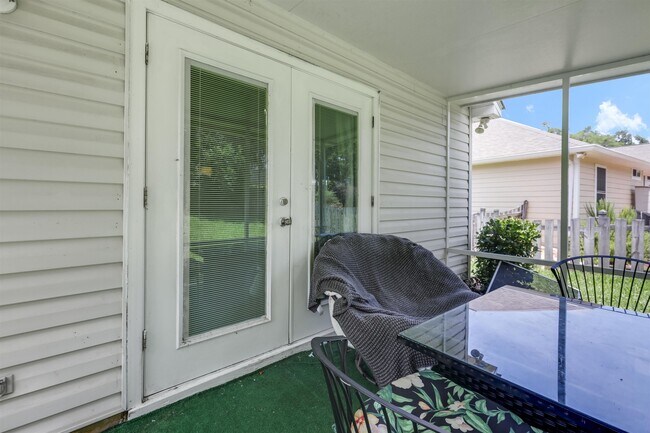 Building Photo - 1583 Applewood Way
