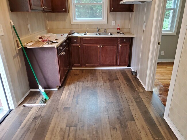 Building Photo - 808 Wright St