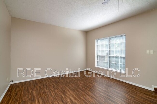Building Photo - 5300 Wonder Dr