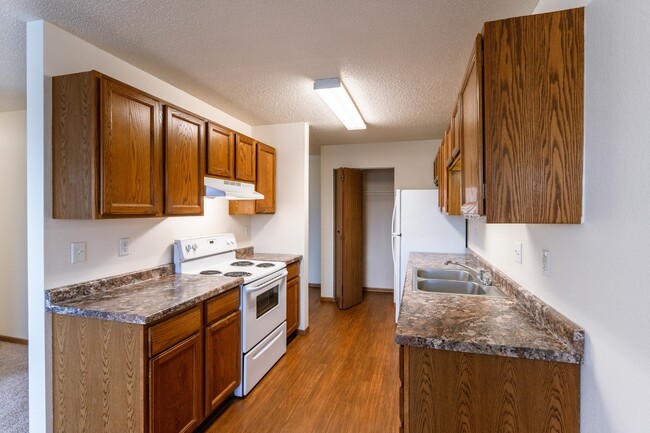 Grand Forks, ND Southview III Apartments |Kitchen - Southview III