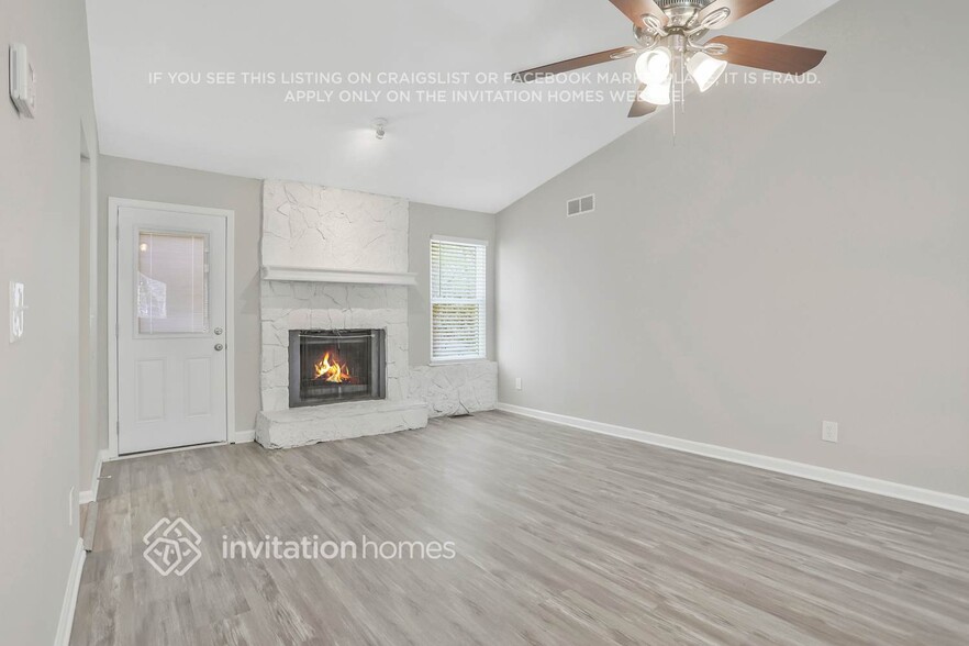 Building Photo - 3102 Carmel Dr