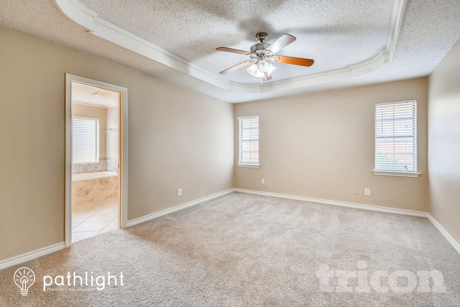 Building Photo - 641 Park Ln