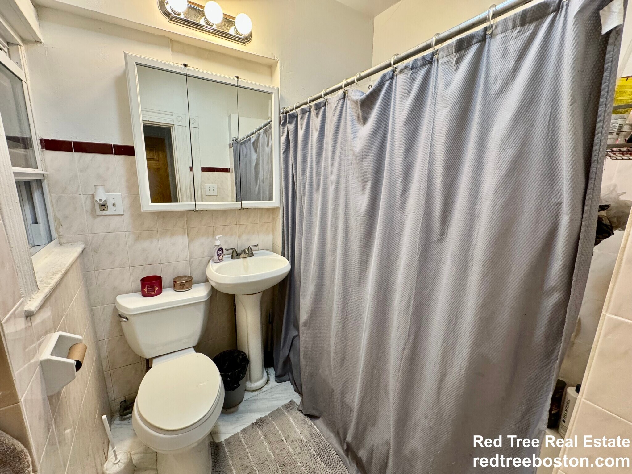 Building Photo - 872 Huntington Ave