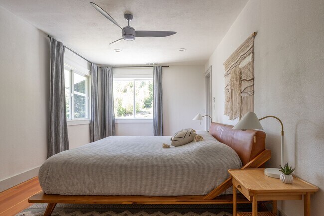 Building Photo - Fully Furnished Mount Veeder Sanctuary Home