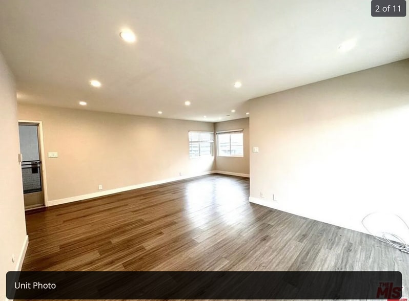 Building Photo - 1051 S Sherbourne Dr
