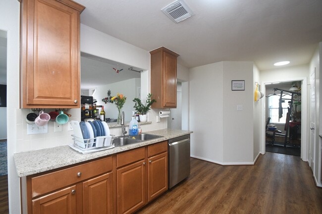 Building Photo - 2110 Dolan Hills Ct