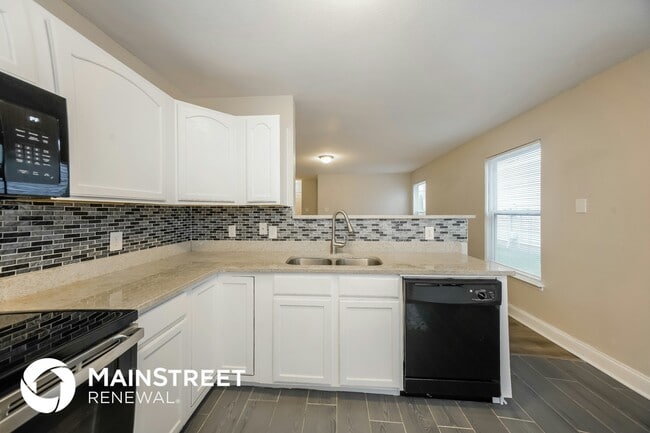 Building Photo - 8431 Sansa St