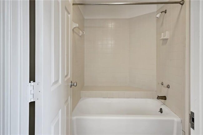 Building Photo - 286 Moss Oak Cir