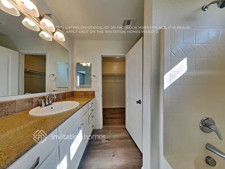 Building Photo - 5483 S 236th Ave