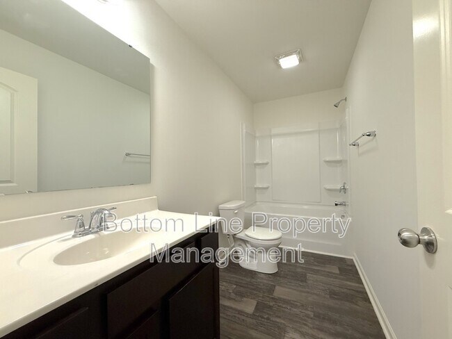 Building Photo - 523 Contentment Dr