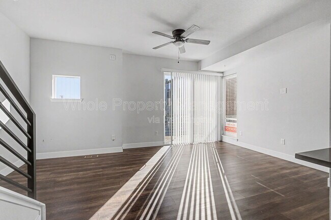 Building Photo - 5651 W 11th Pl