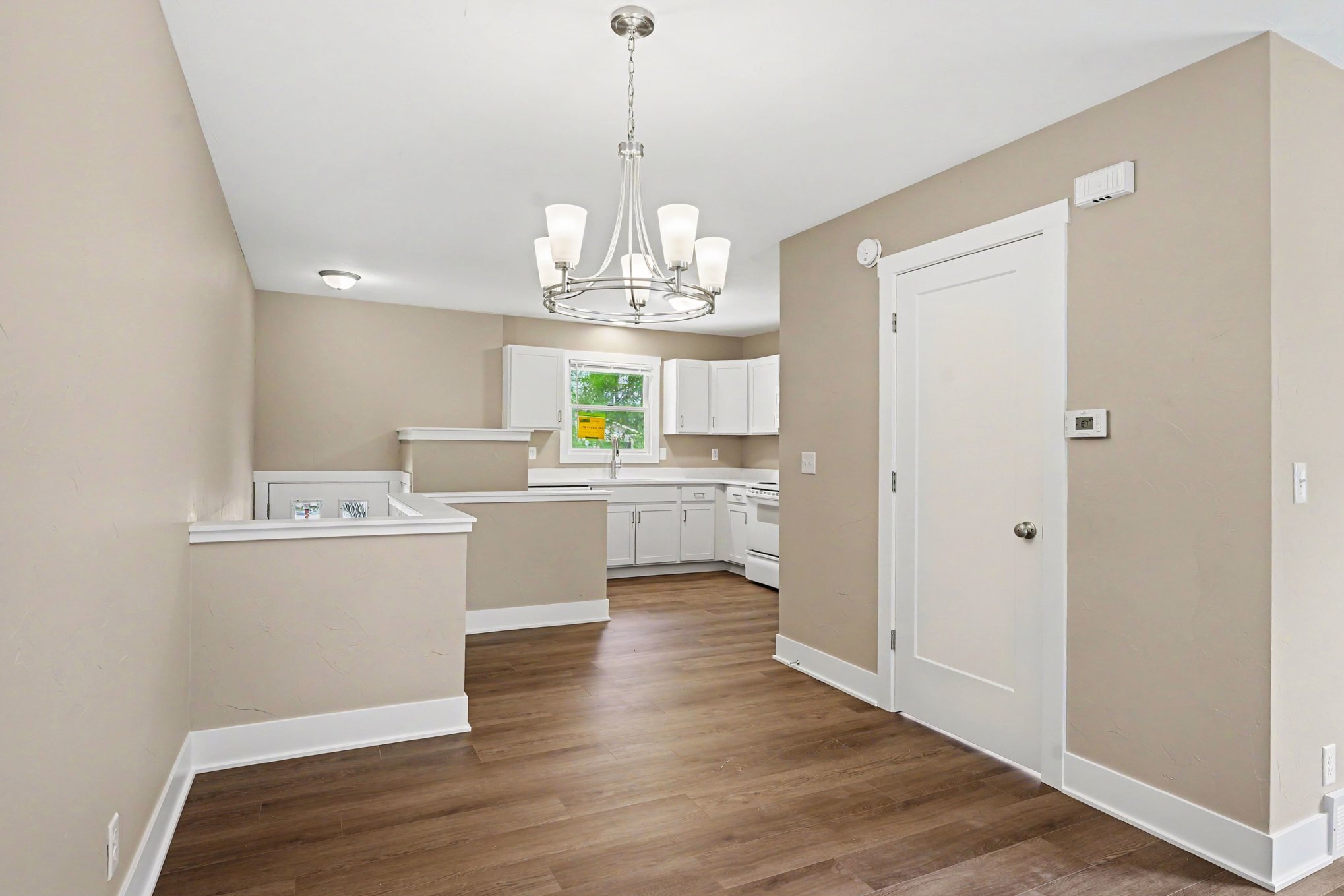 Building Photo - 136 Scotts Dr