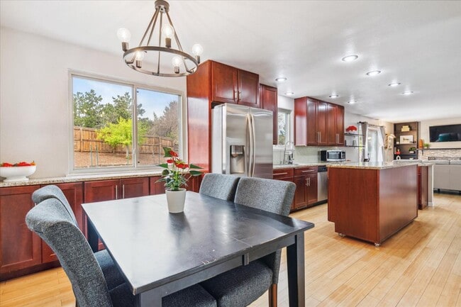 Building Photo - 3306 S Kittredge St