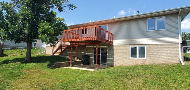 Building Photo - 3137 33rd Ave SW