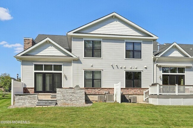 Building Photo - 2 Dogleg Ln