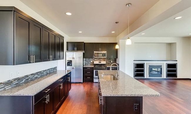 Building Photo - Mount Vernon 4 Bedroom