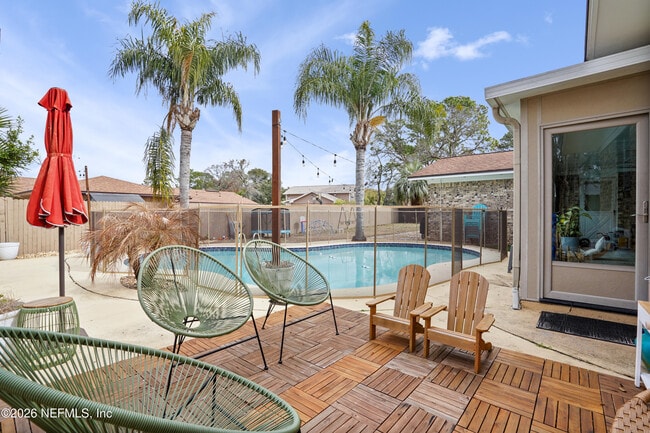 Building Photo - 6717 Lenczyk Dr