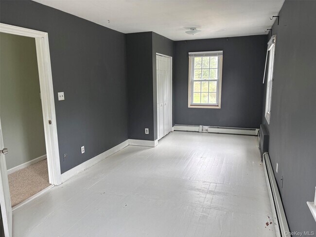Building Photo - 131 Conklin Rd