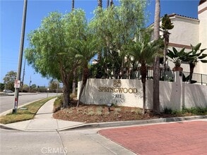Building Photo - 2971 Plaza del Amo