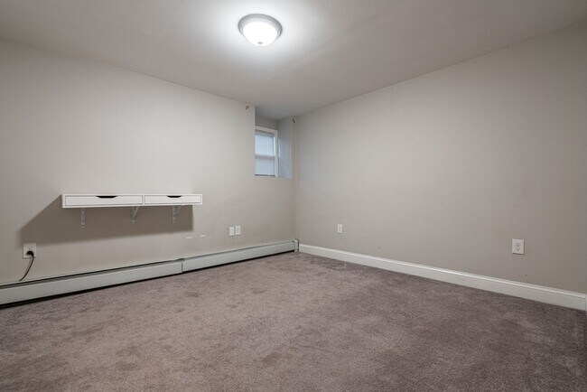 Building Photo - 295 Huxley Ave