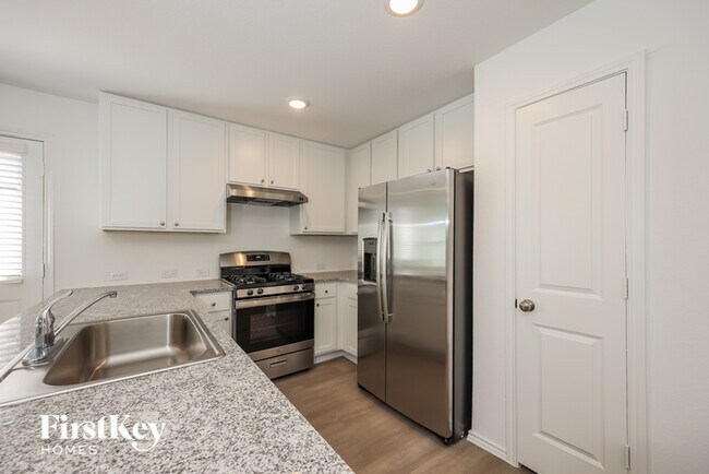 Building Photo - 6532 Scarecrow Wy