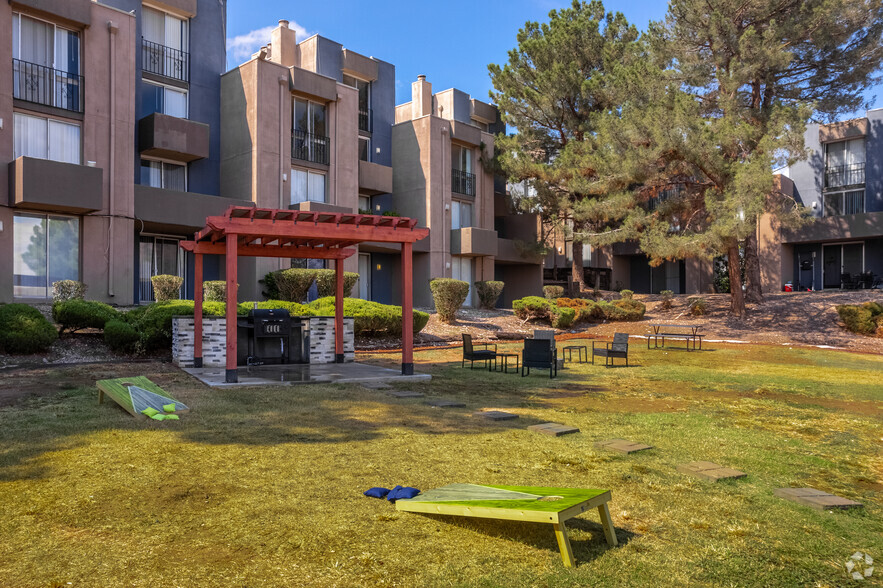 Building Photo - Cliffside at Mountain Park