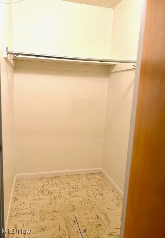 Building Photo - 407 Colonial Dr