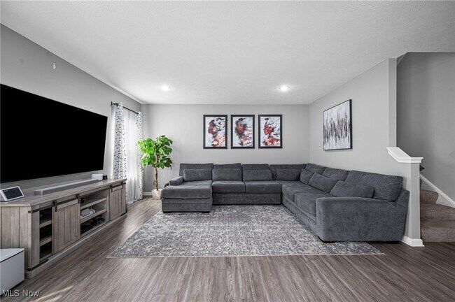 Building Photo - 9256 Preserve Way