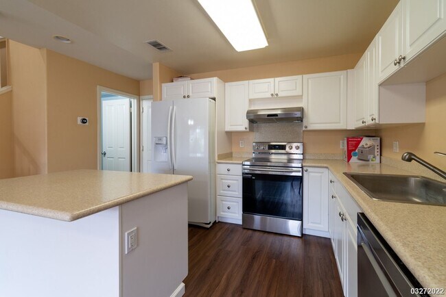 Building Photo - CENTRAL AC 3BR 2.5BA WITH 2-Car Garage & Newer Appliances @ SPINNAKER, Ewa Beach!