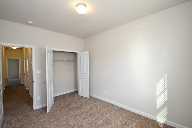 Building Photo - MOVE-IN READY Carolina Forest