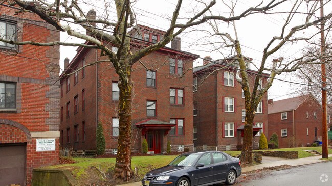 Building Photo - Pennwood Apartments